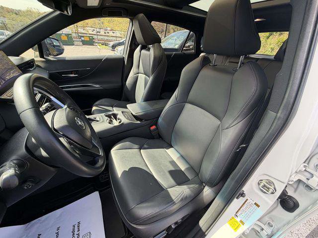 Certified 2023 Toyota Venza Nightshade AWD/4WD image 14