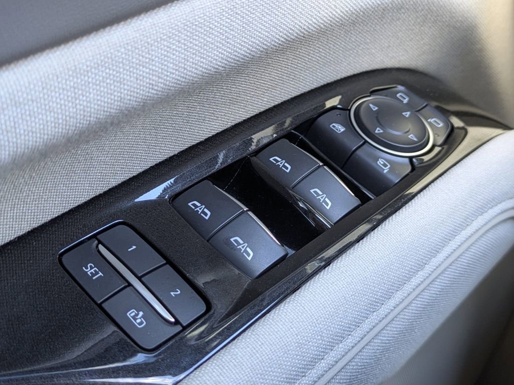 Certified 2024 Cadillac Escalade ESV Premium Luxury Platinum w/ Heavy-Duty Trailer Package image 32