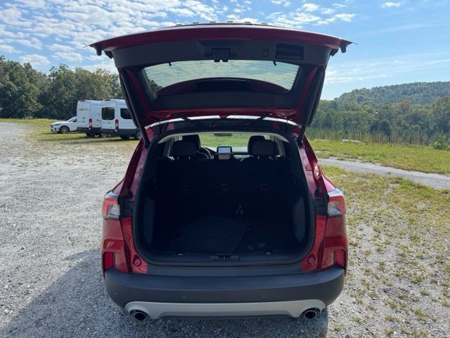 Used 2021 Ford Escape SEL w/ Technology Package FWD image 10