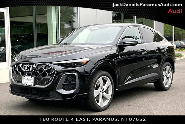 Used 2025 Audi Q5 Premium Plus w/ Premium Plus AWD/4WD image 1