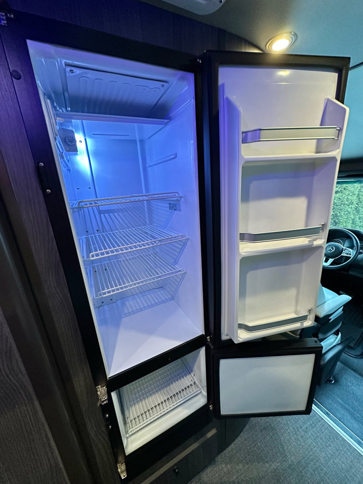 Used 2024 Mercedes-Benz Sprinter 3500 image 56