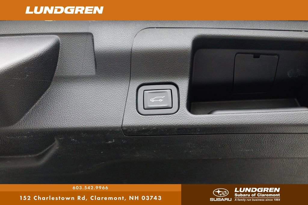 Used 2017 GMC Acadia SLE w/ Driver Alert Package I image 34