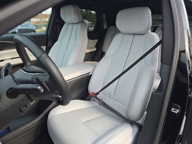 Certified 2024 Cadillac Lyriq Luxury image 15