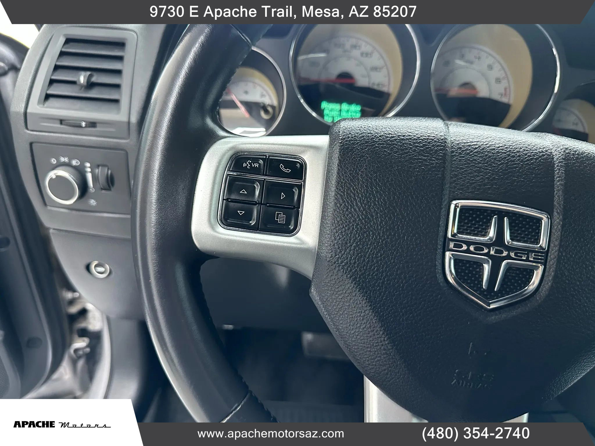 Used 2014 Dodge Challenger SXT image 20