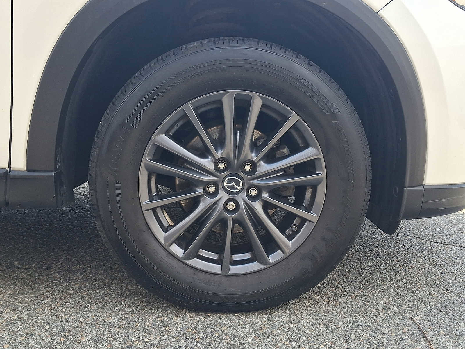 Used 2019 MAZDA CX-5 Touring image 8