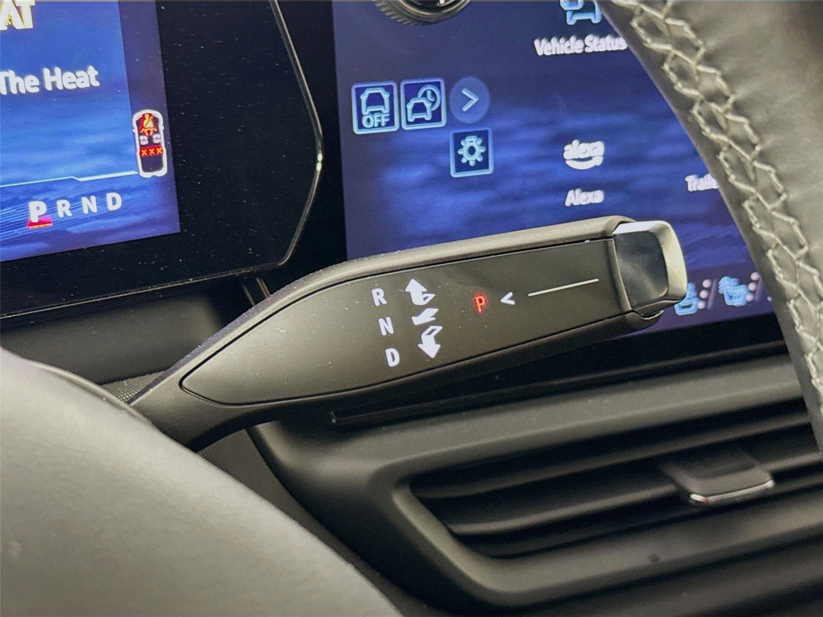 Used 2025 Chevrolet Silverado EV LT image 4