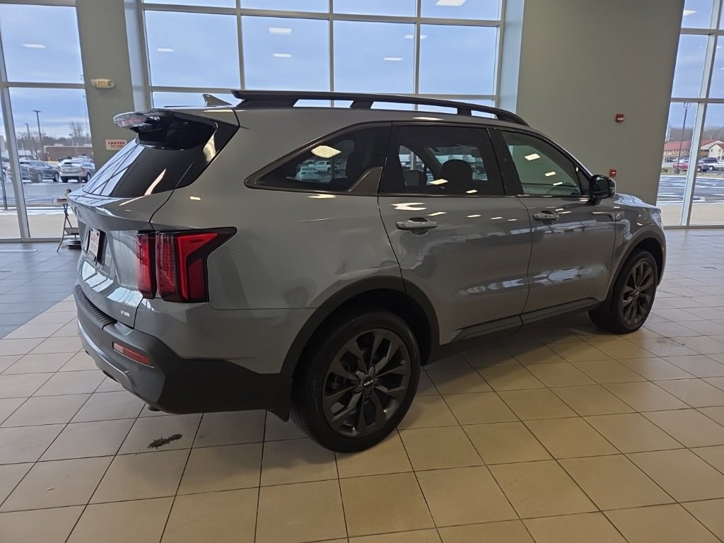 Used 2023 Kia Sorento X-Line EX image 7