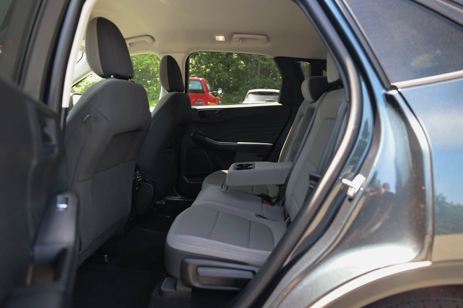 Used 2022 Ford Escape SE w/ SE Sport Appearance Package AWD/4WD image 14