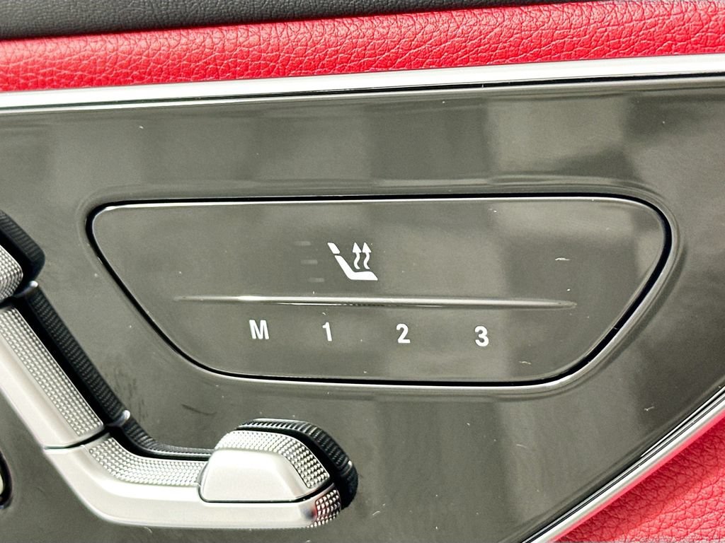 Used 2025 Mercedes-Benz GLC 300 4MATIC image 20