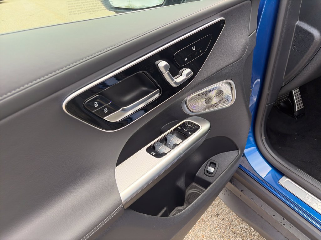 New 2027 Mercedes-Benz GLC 300 4MATIC image 11