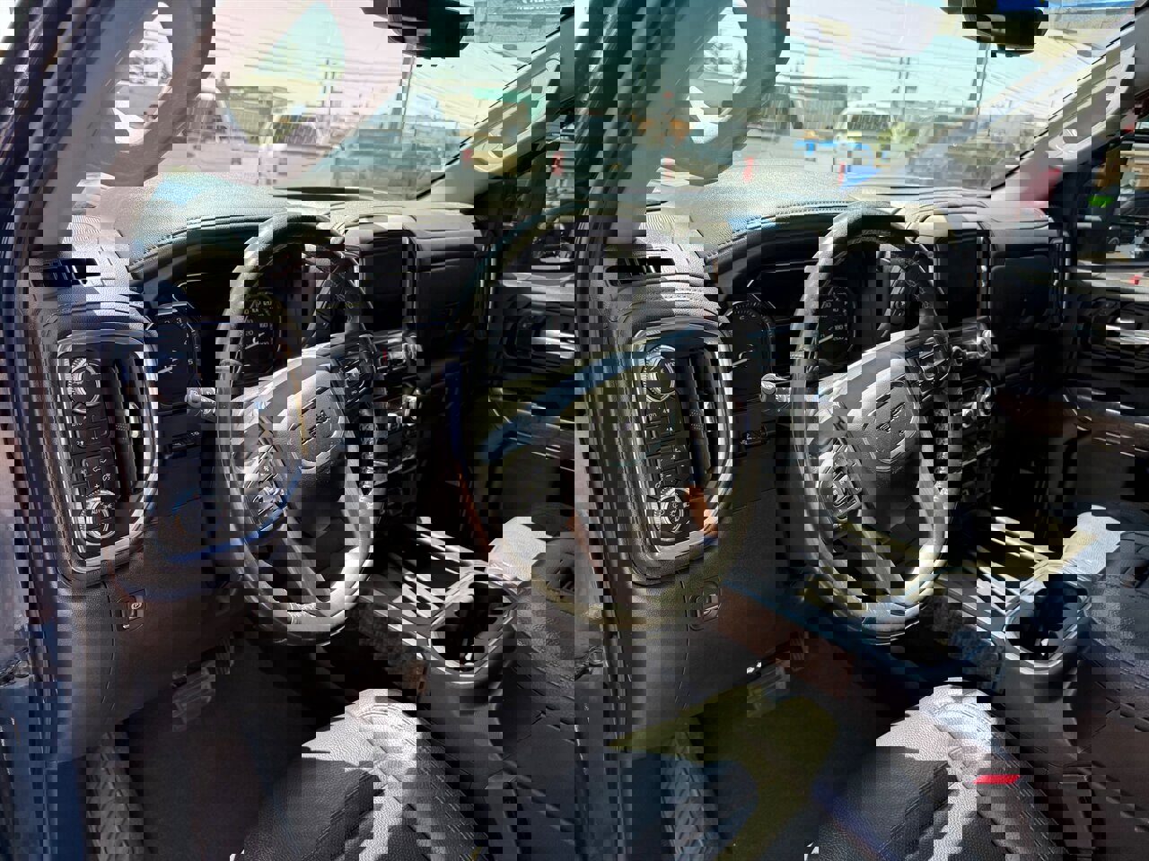 Used 2021 GMC Sierra 2500 Denali w/ Denali Ultimate Package image 9