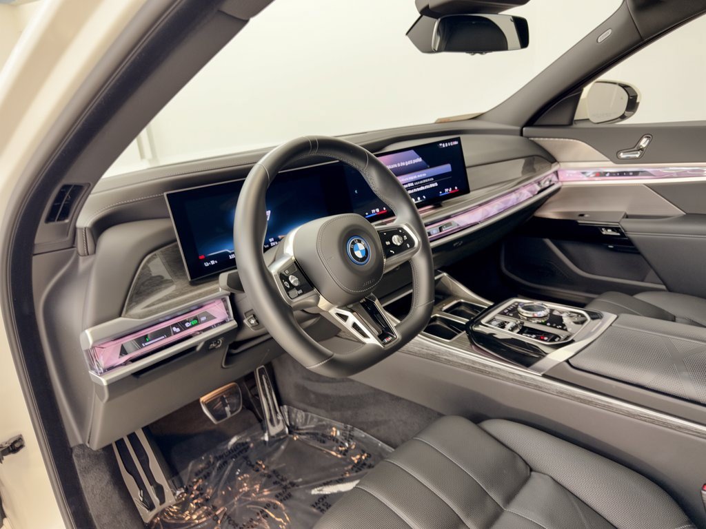 Certified 2024 BMW i7 eDrive50 w/ M Sport Package RWD image 4