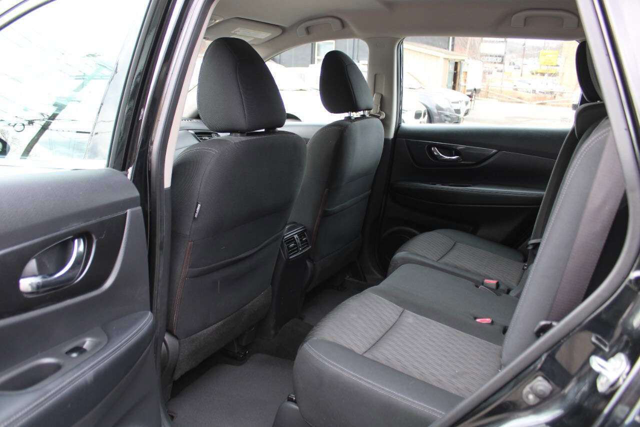 Used 2018 Nissan Rogue S image 24