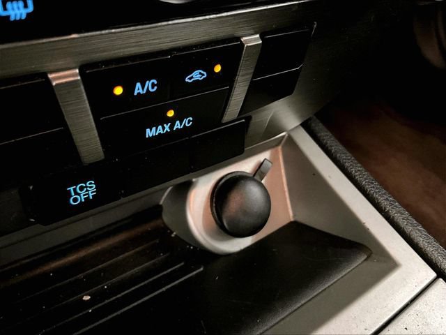 Used 2012 Ford Fusion SE FWD image 32