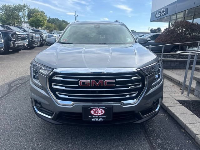 Used 2023 GMC Terrain SLT w/ Infotainment Package II AWD/4WD image 2