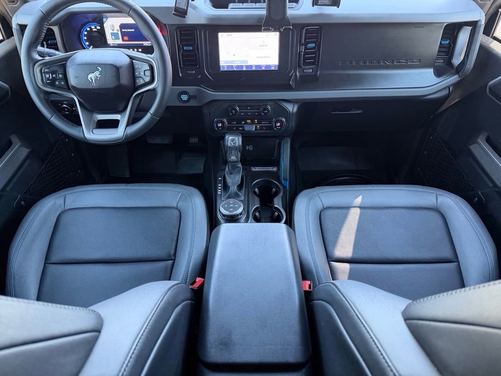 Used 2023 Ford Bronco Black Diamond w/ Sasquatch Package image 19