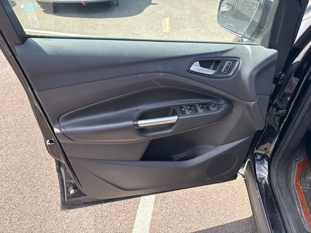 Used 2016 Ford Escape SE FWD image 8