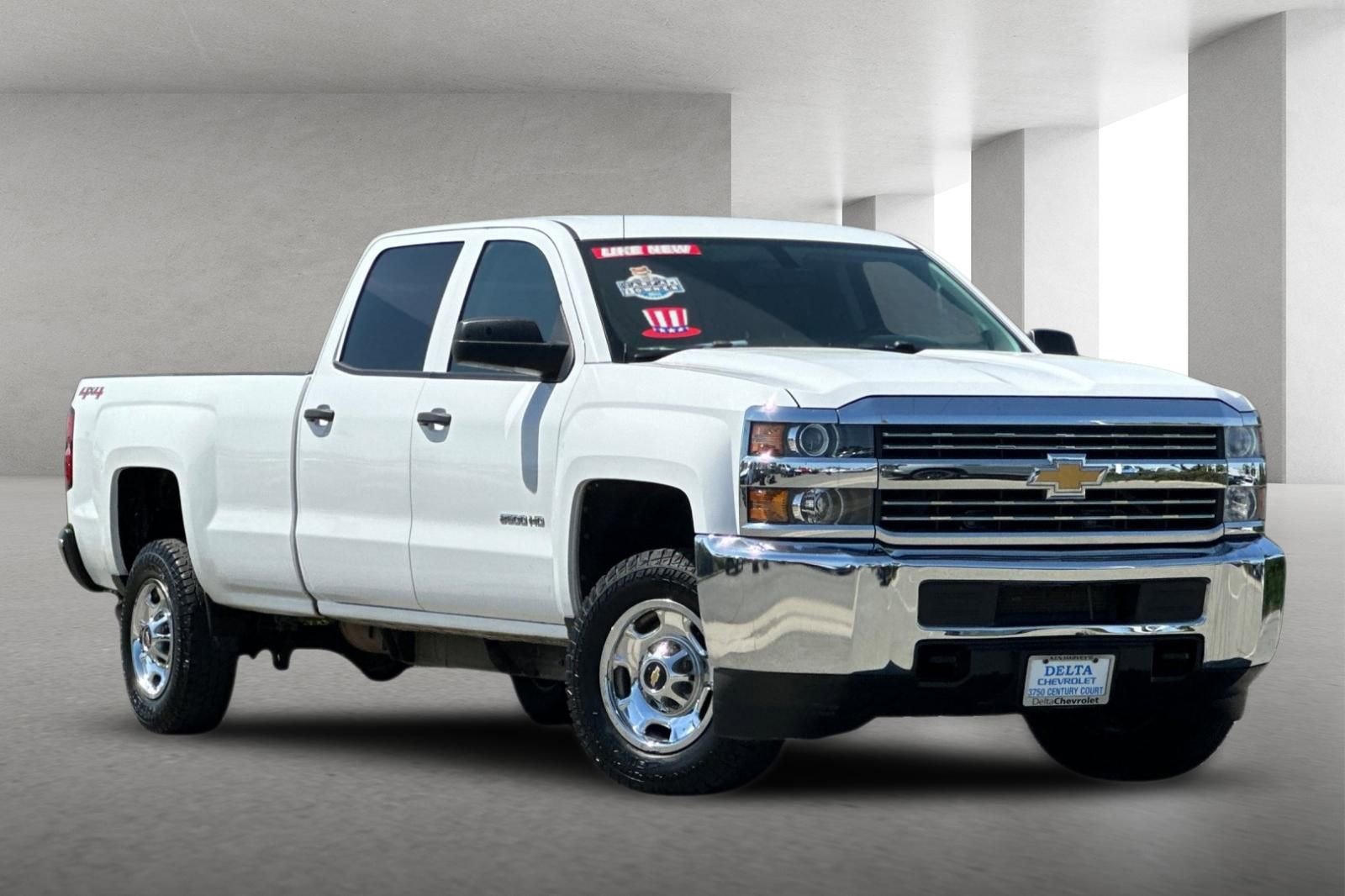 Used 2015 Chevrolet Silverado 2500 W/T AWD/4WD image 1