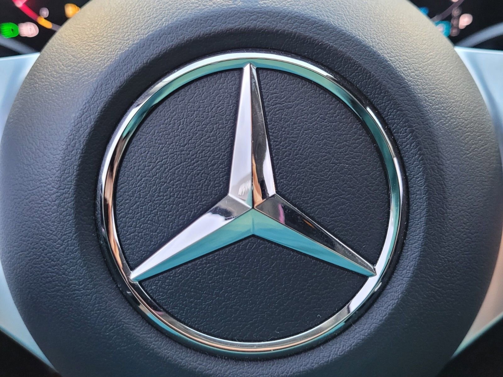 Used 2025 Mercedes-Benz C 300 Sedan image 26