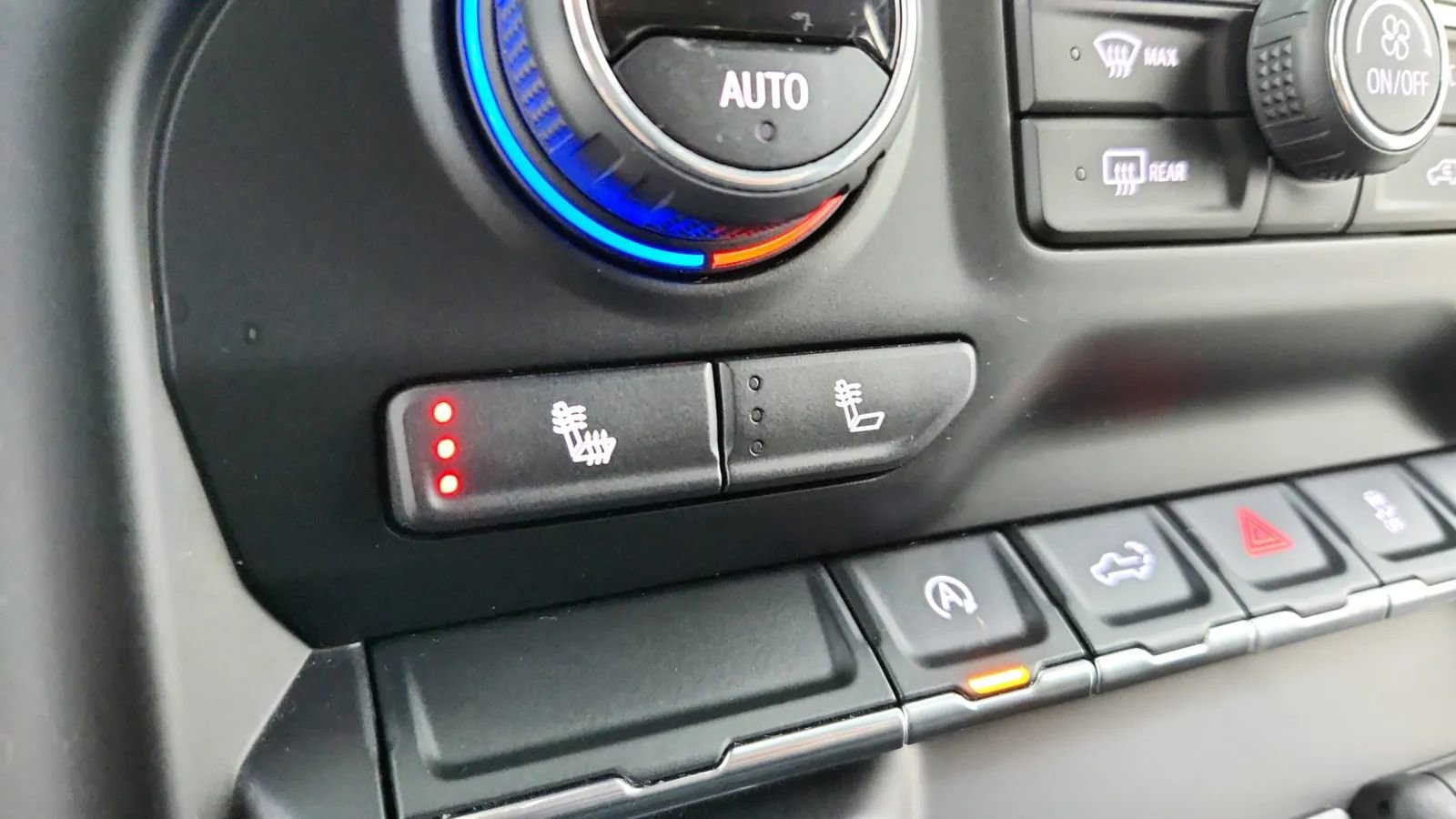 Used 2020 Chevrolet Silverado 1500 LT w/ All-Star Edition image 25