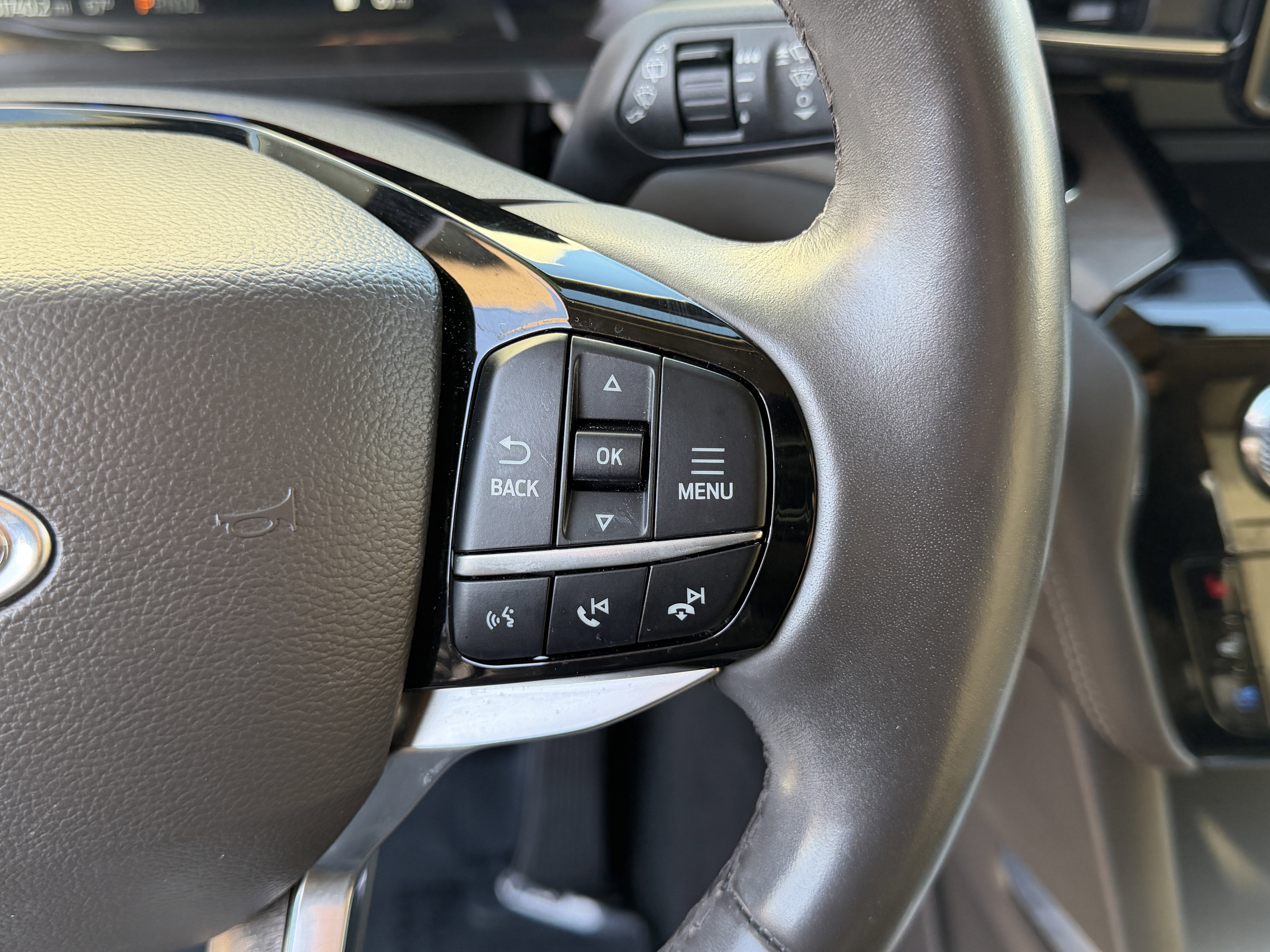 Certified 2023 Ford Explorer Platinum image 16