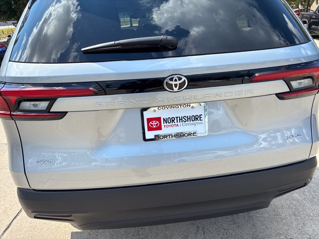 New 2026 Toyota Grand Highlander AWD image 6