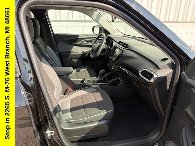 Used 2023 Chevrolet TrailBlazer LT w/ Convenience Package AWD/4WD image 23