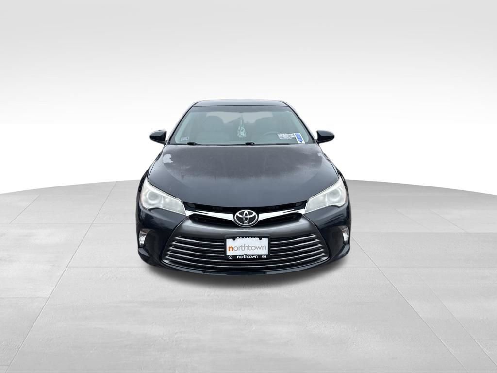 Used 2016 Toyota Camry LE image 9