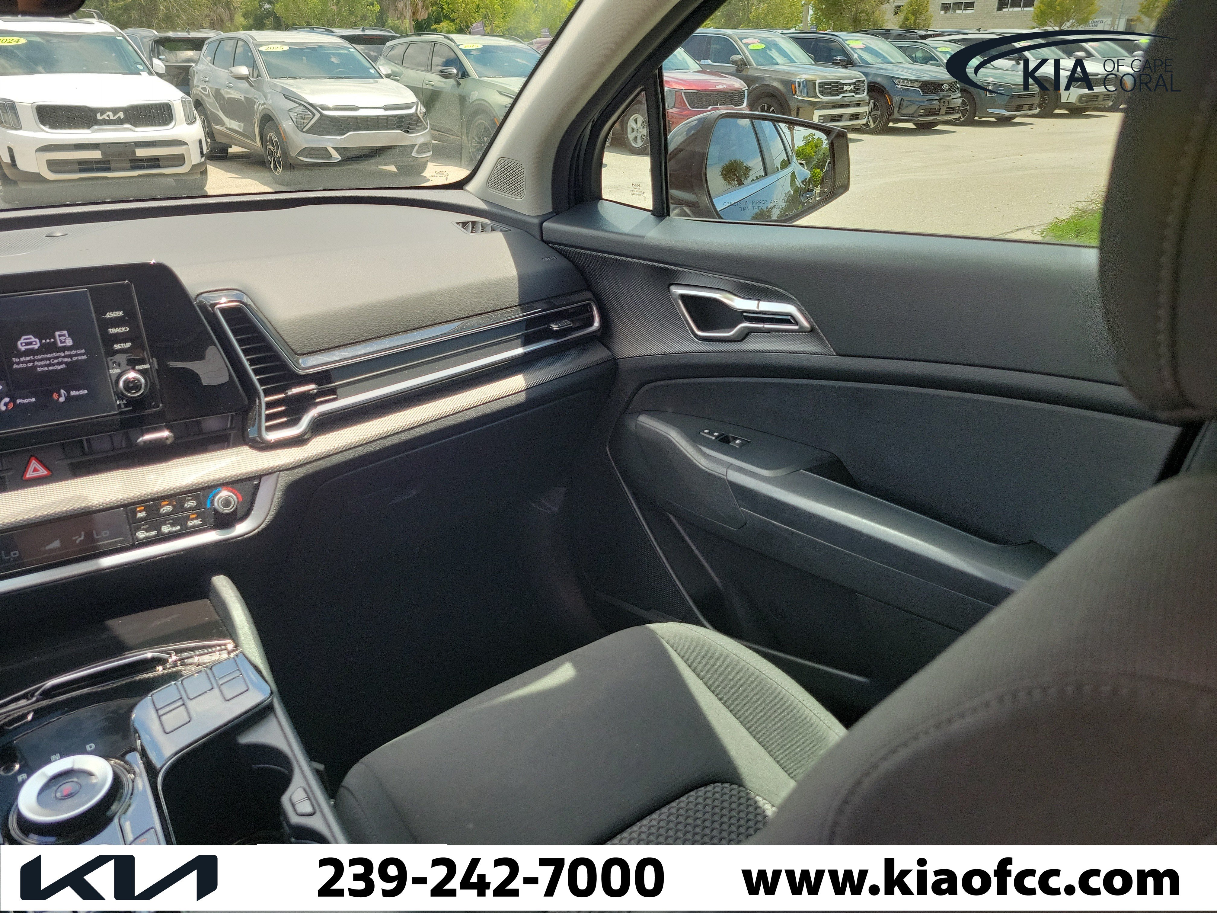 Certified 2025 Kia Sportage LX FWD image 17