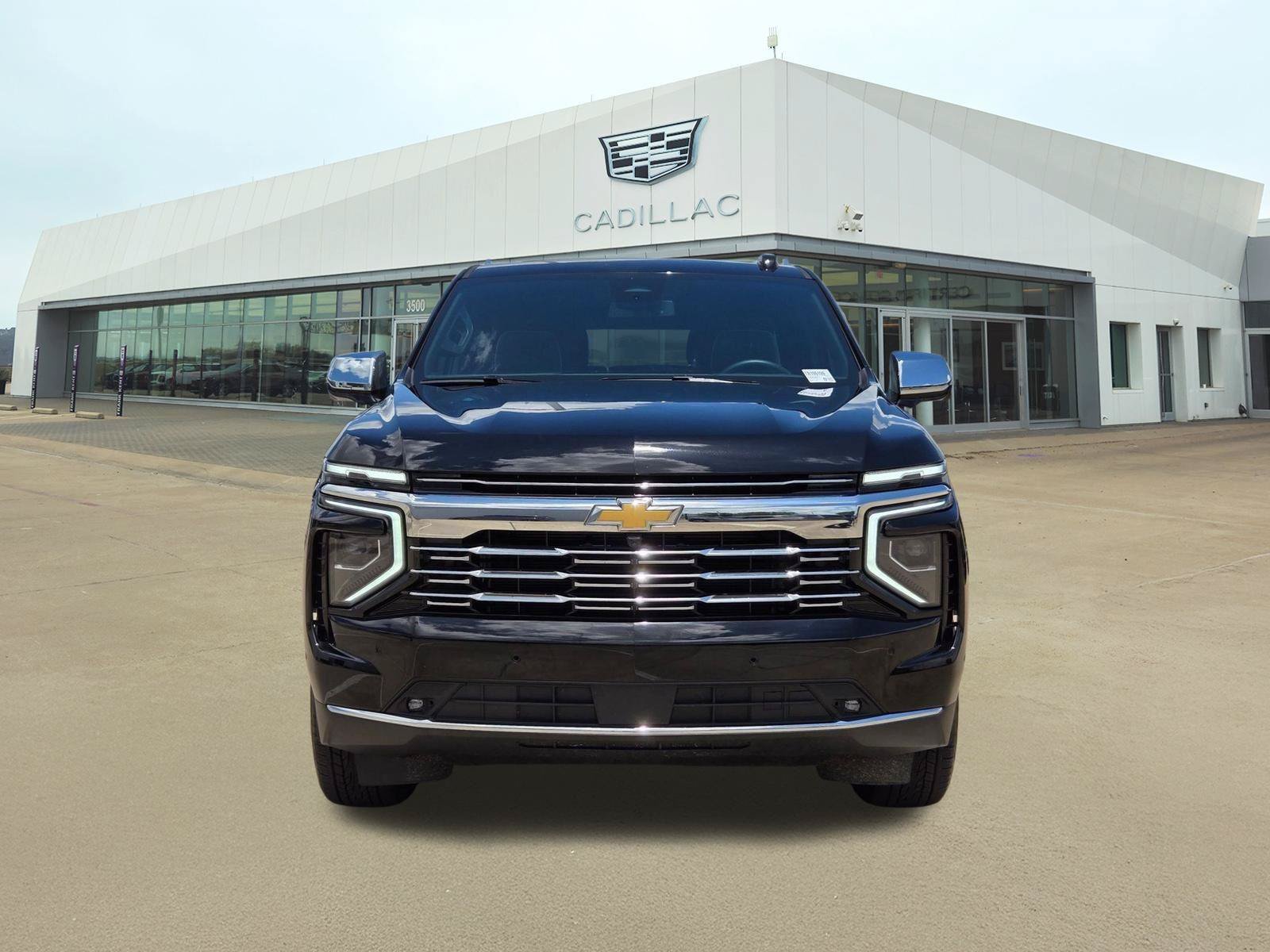 Used 2026 Chevrolet Suburban Premier w/ Sun And Tow Package AWD/4WD image 2