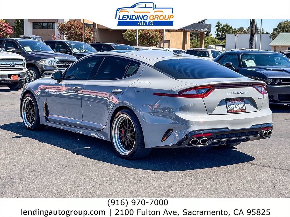 Used 2020 Kia Stinger GT1 RWD image 2