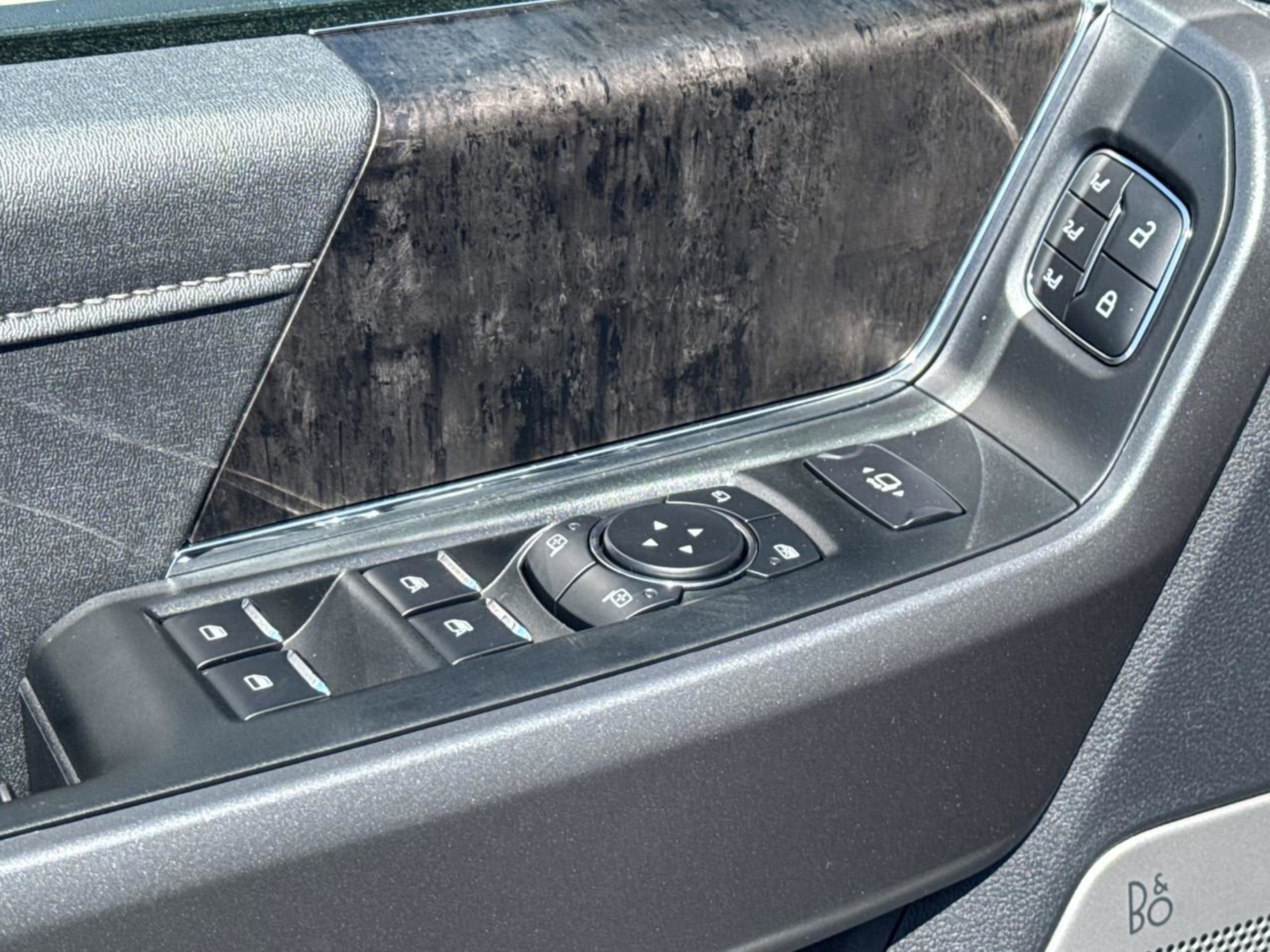 New 2025 Ford F250 Lariat w/ Lariat Ultimate Package image 97