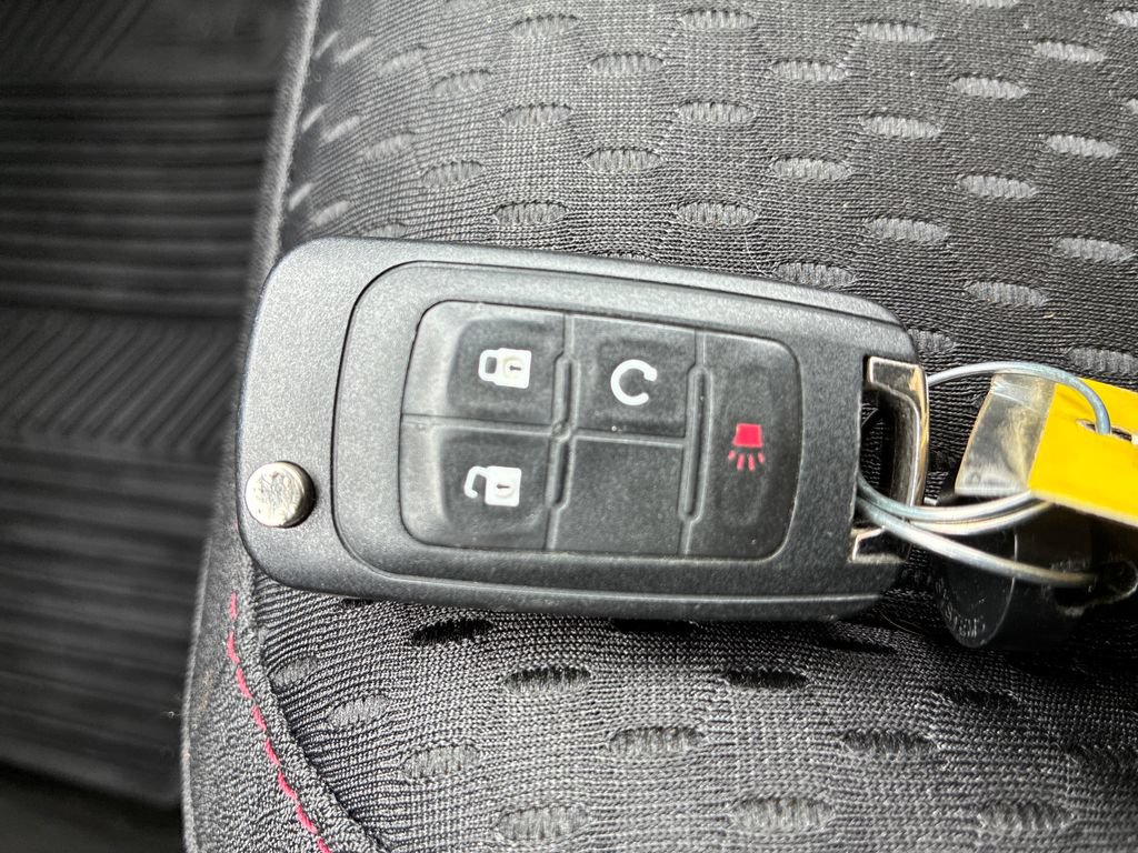 Used 2015 GMC Terrain SLE FWD image 29