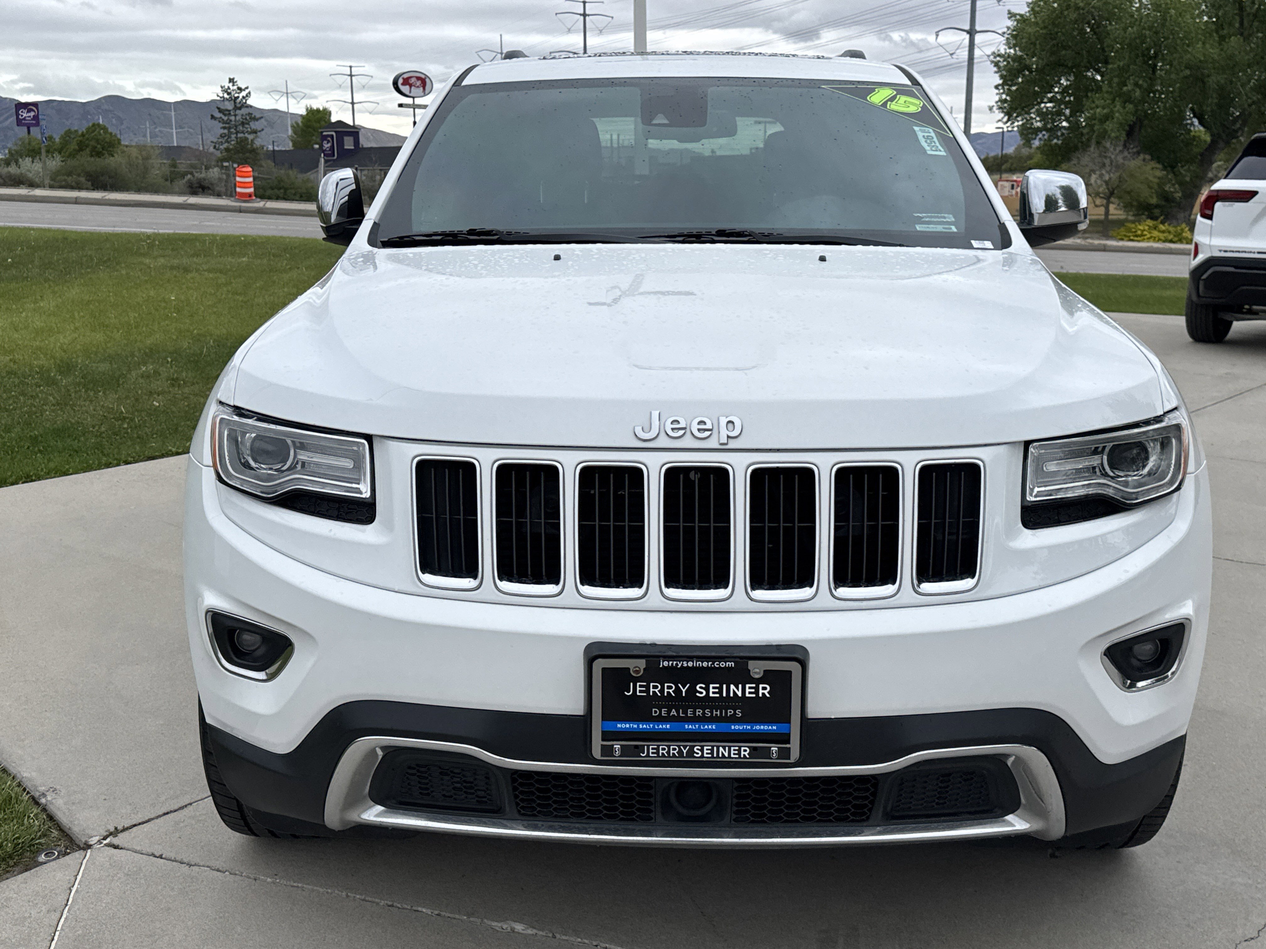 Used 2015 Jeep Grand Cherokee Limited w/ Luxury Group II AWD/4WD image 8