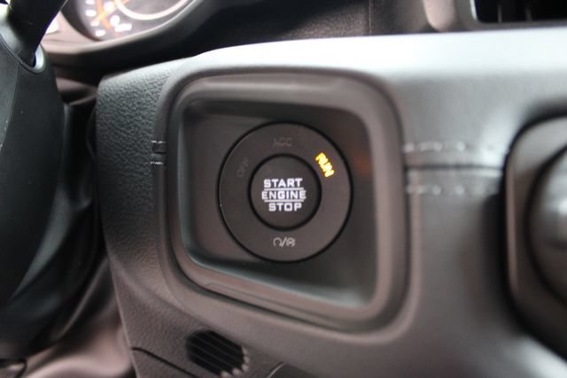 Used 2026 Jeep Gladiator Rubicon AWD/4WD image 23