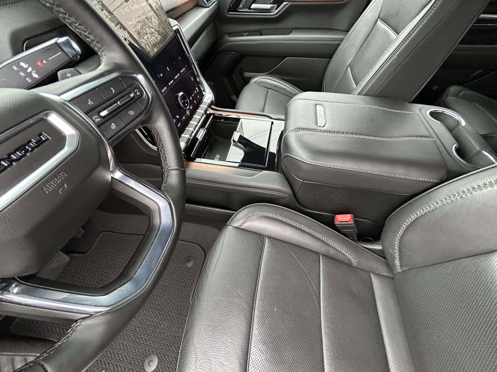 Used 2025 GMC Yukon Denali image 10