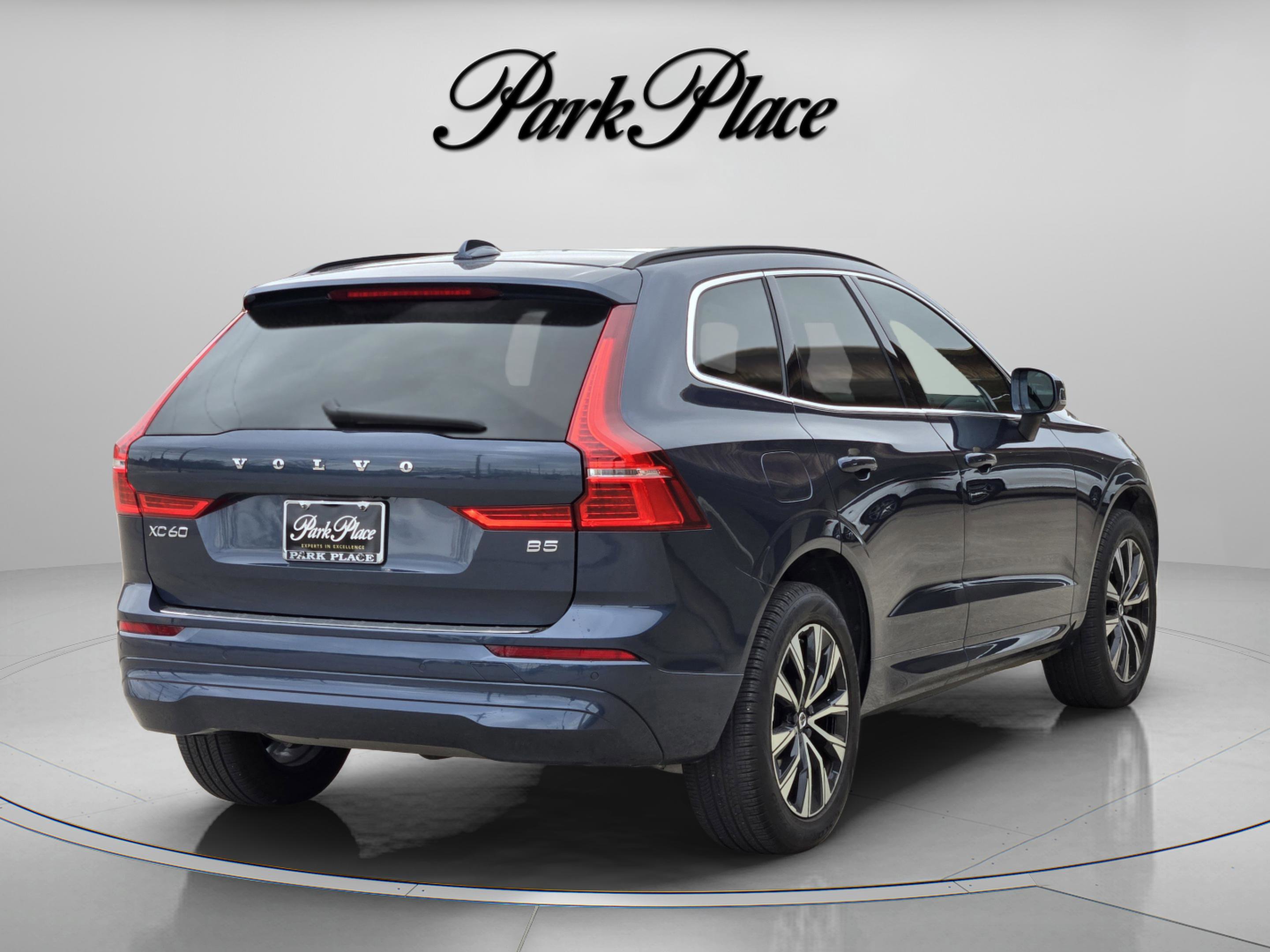 Used 2023 Volvo XC60 B5 Core w/ Climate Package image 6