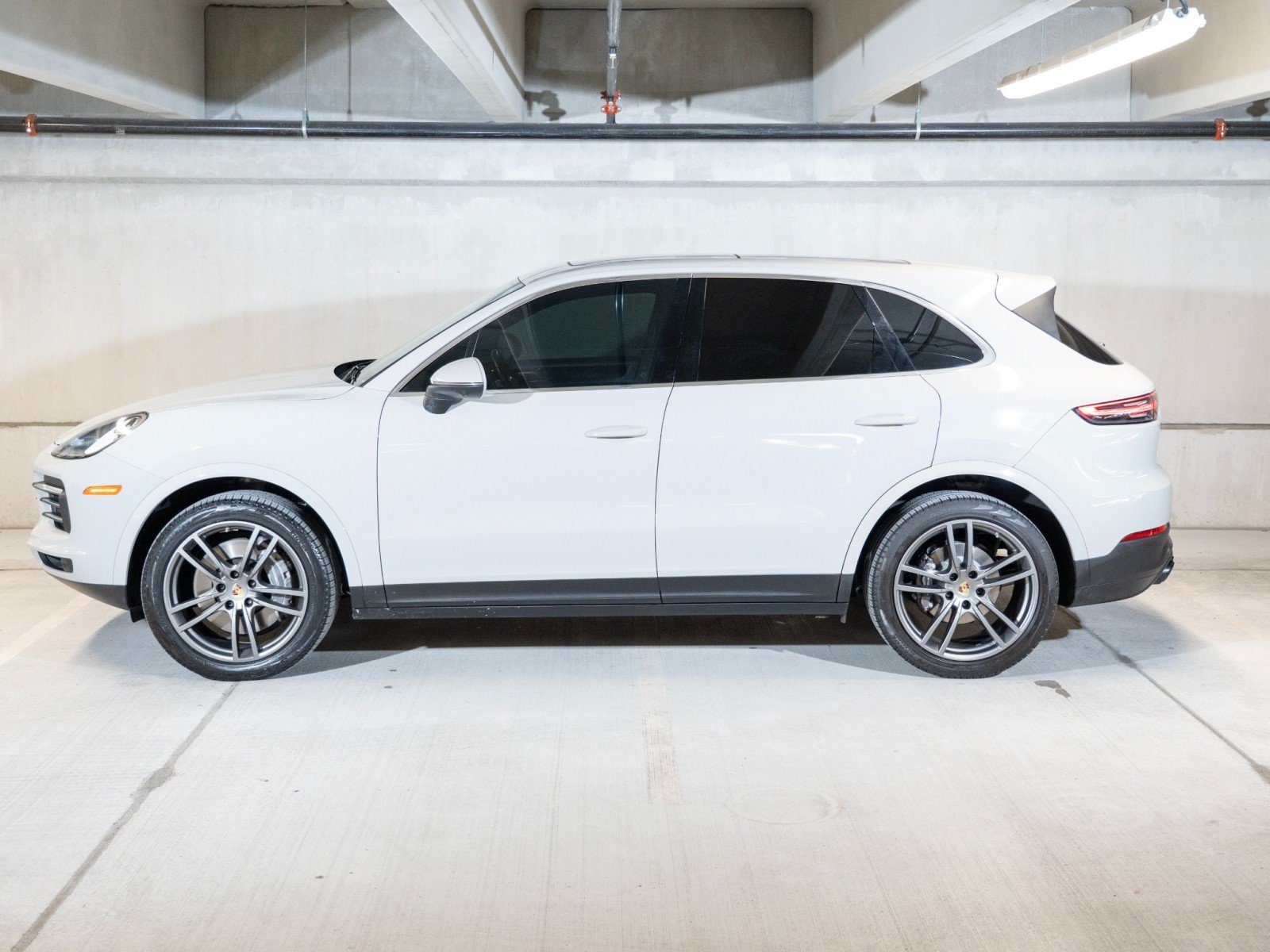 Certified 2023 Porsche Cayenne AWD/4WD image 2