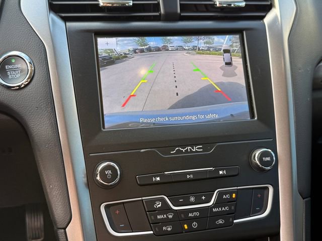 Used 2020 Ford Fusion SE image 18