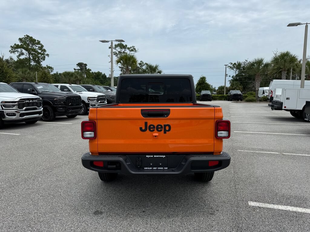 New 2026 Jeep Gladiator Sport AWD/4WD image 4