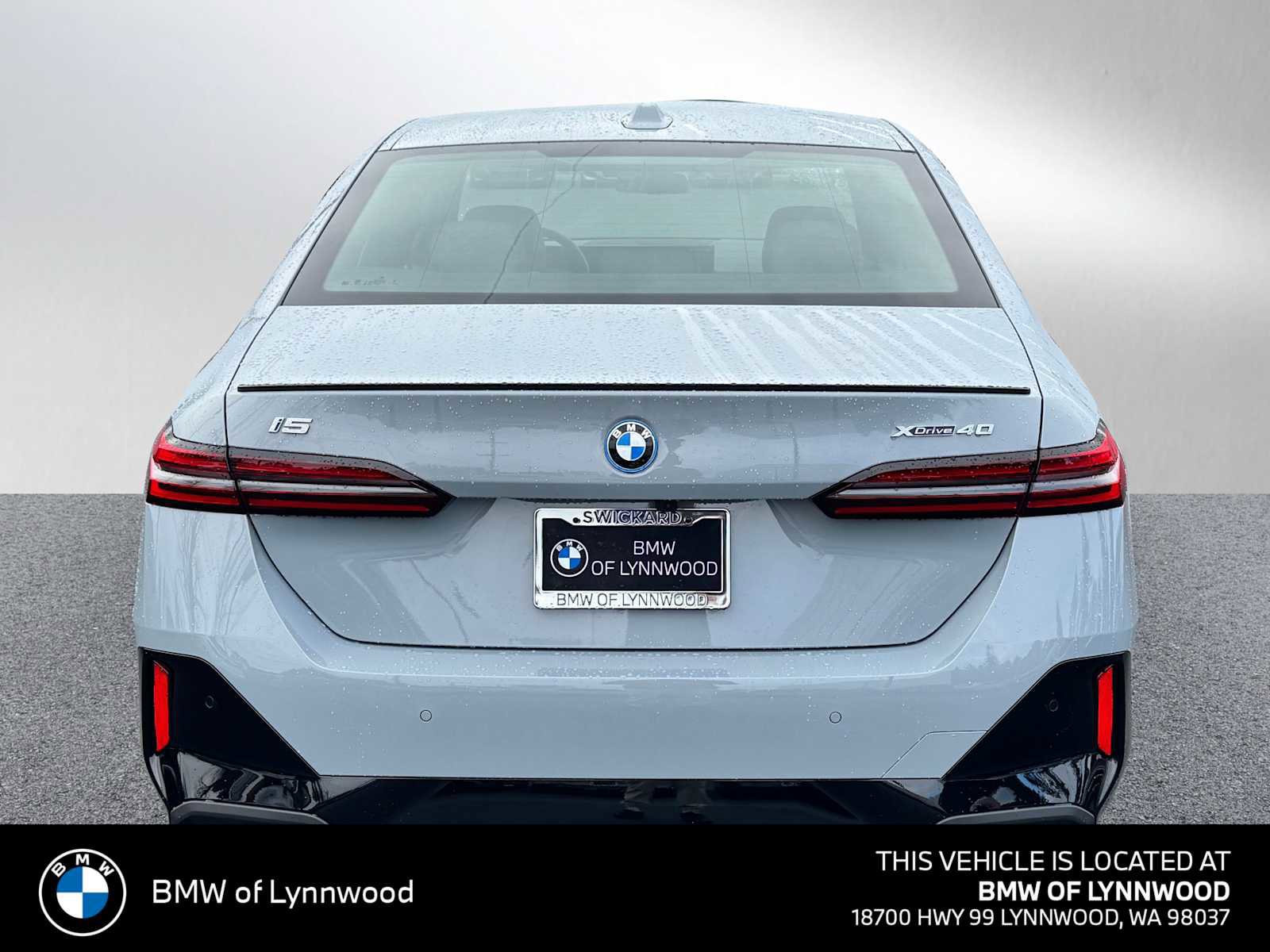 New 2026 BMW i5 eDrive40 w/ M Sport Package AWD/4WD image 4