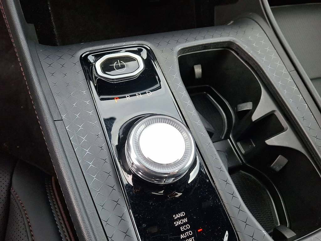 Used 2024 Jeep Wagoneer Launch Edition image 12