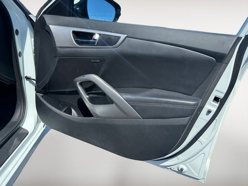 Used 2013 Hyundai Veloster w/ Style Pkg FWD image 24
