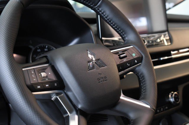 New 2026 Mitsubishi Outlander SE AWD/4WD image 30