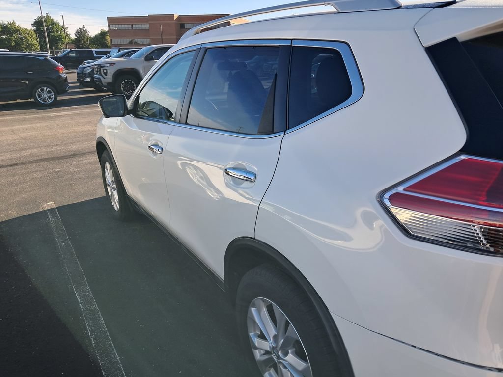 Used 2014 Nissan Rogue SV w/ SV Premium Package AWD/4WD image 7