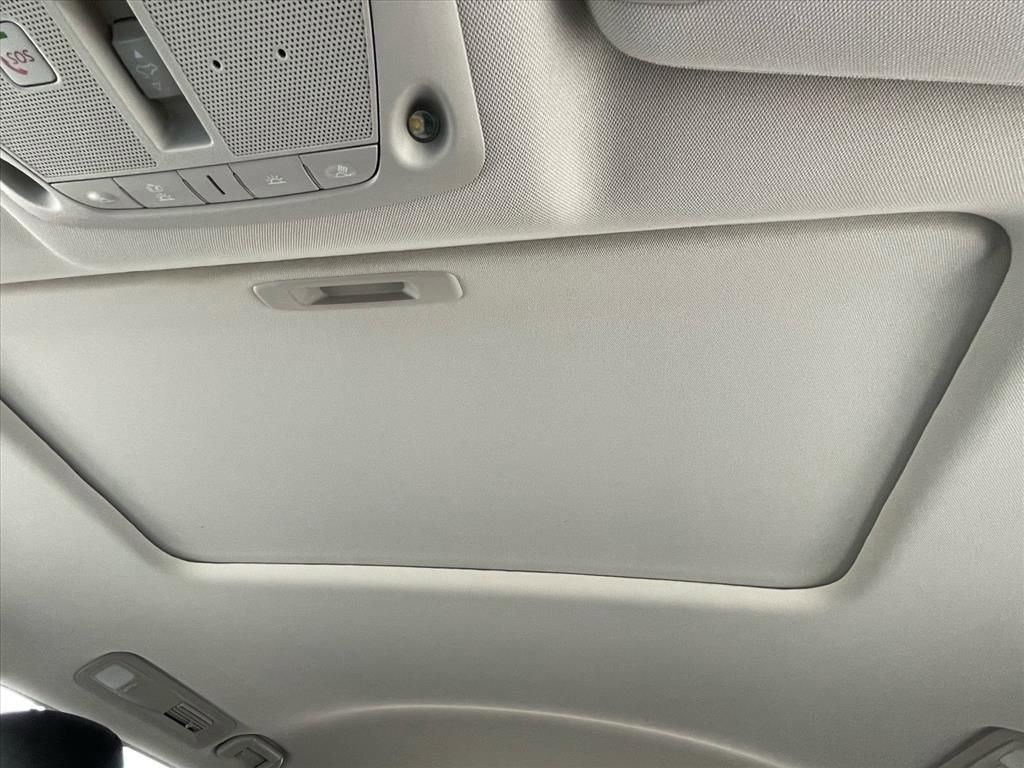 Used 2024 Nissan Armada SL w/ Captain's Chairs Package image 20