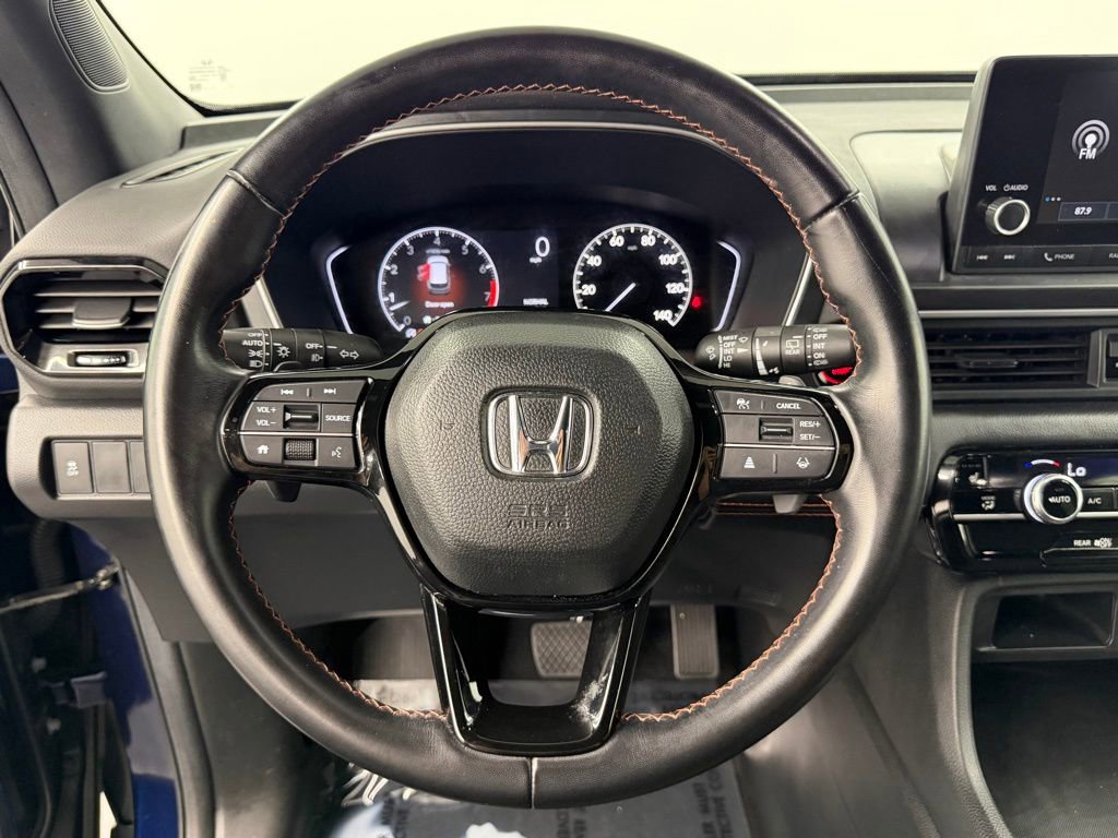 Used 2024 Honda Pilot Sport image 23