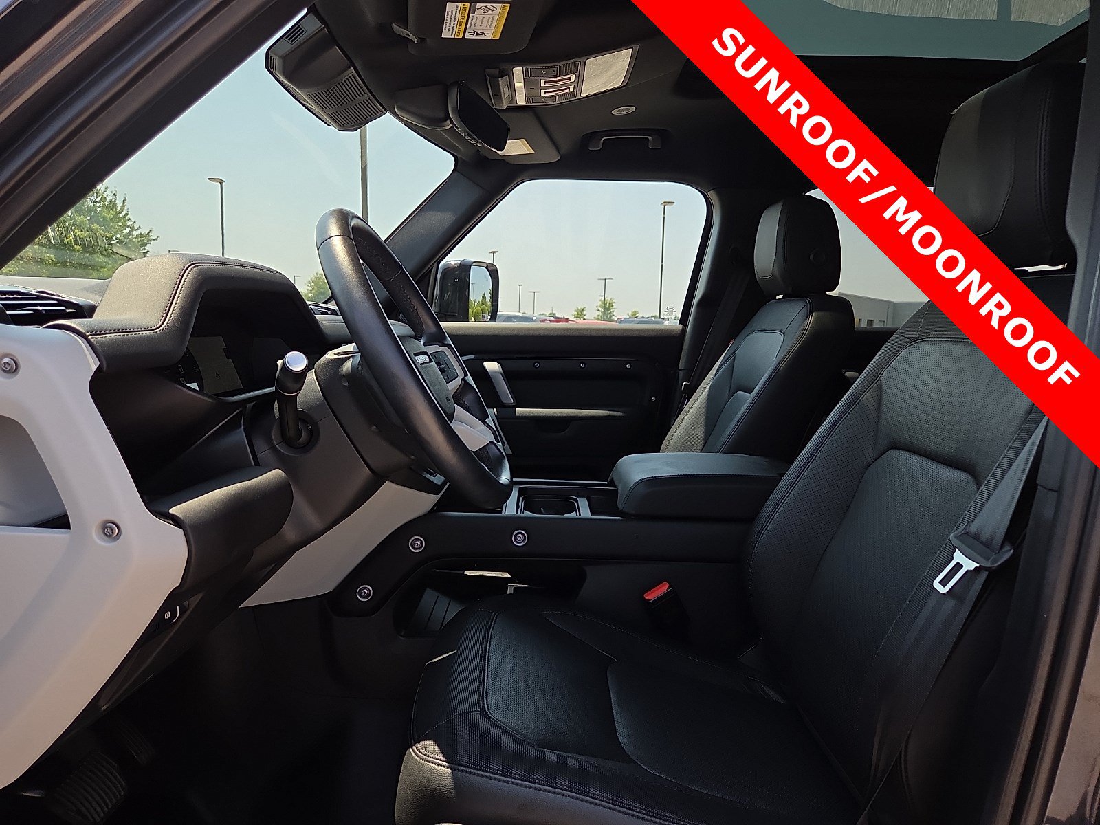 Used 2024 Land Rover Defender 110 X-Dynamic SE AWD/4WD image 16