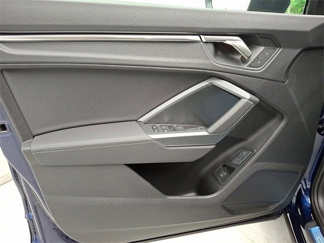 New 2025 Audi Q3 2.0T Premium w/ Convenience Package image 8