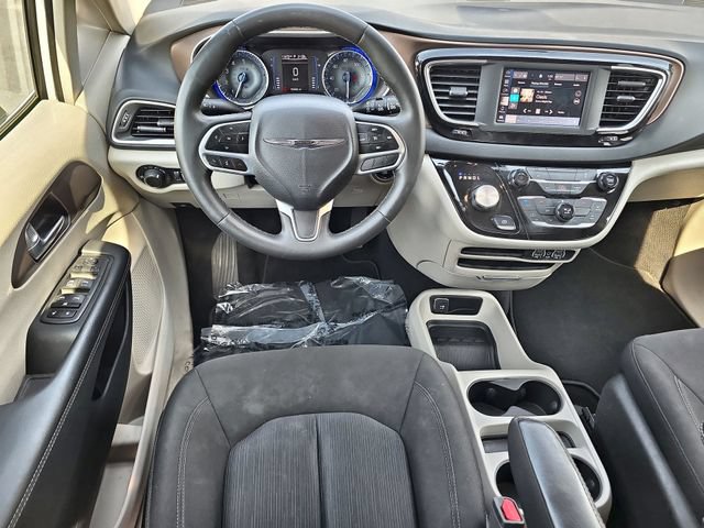 Used 2023 Chrysler Voyager LX FWD image 22